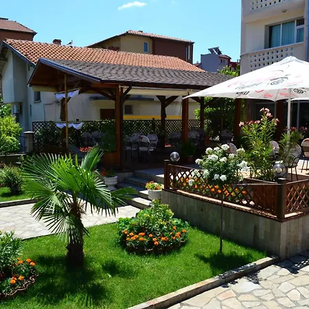 Saint George Family 洛泽内茨