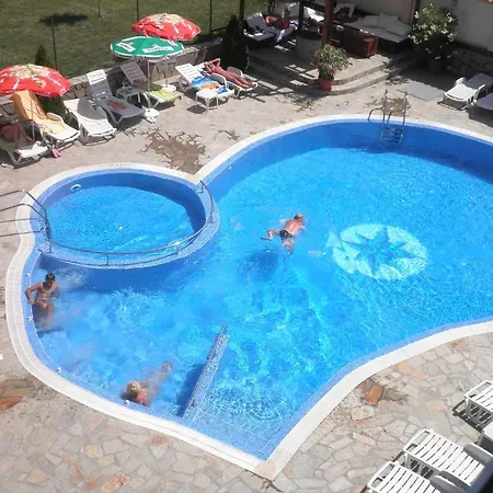 Saint George Family 酒店 洛泽内茨