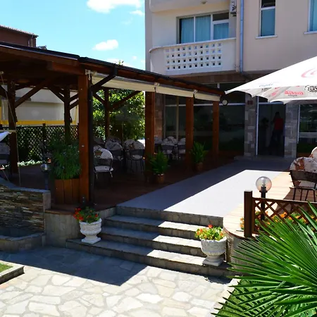 Saint George Family Lozenets