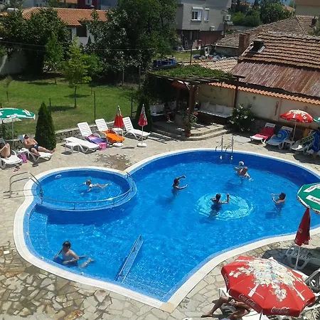 Saint George Family Hotel 2*