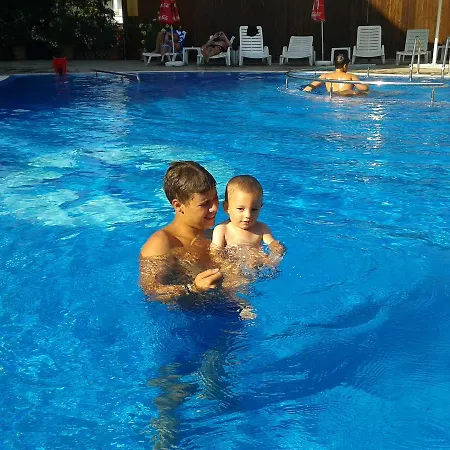 Saint George Family Hotel 2*