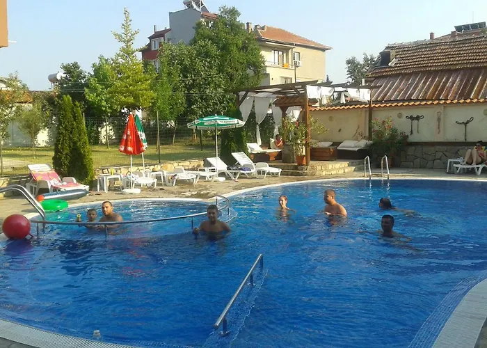 Saint George Family 2* Lozenets